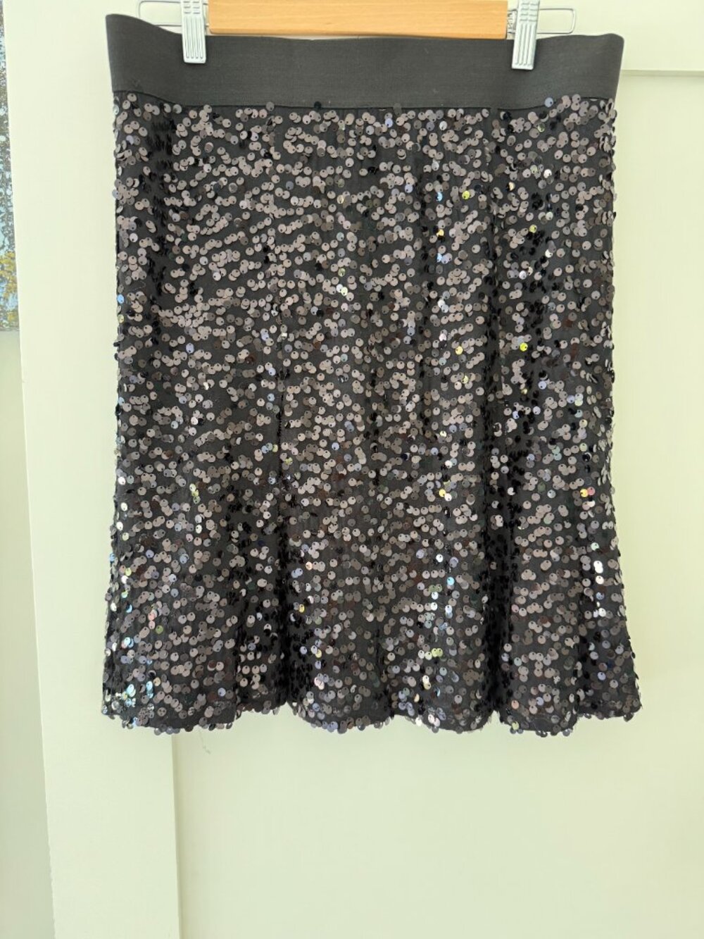 KAREN KANE Knee Length sequined flowing skirt (Size M) - Picture 2 of 2